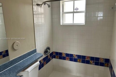 Copropriété à vendre à Pembroke Pines, Floride: 3 chambres, 104.52 m2 № 2040582 - photo 22