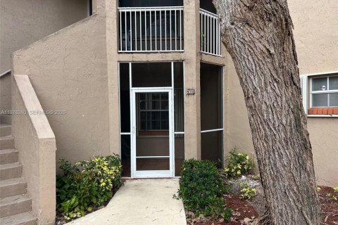Condo à Pembroke Pines, Floride, 3 chambres  № 2040582