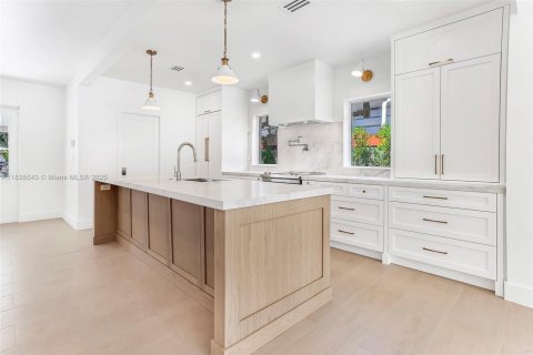 Casa en venta en Miami Beach, Florida, 3 dormitorios, 154.12 m2 № 1825589 - foto 27