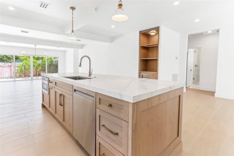 Casa en venta en Miami Beach, Florida, 3 dormitorios, 154.12 m2 № 1825589 - foto 15