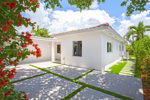 Casa en venta en Miami Beach, Florida, 3 dormitorios, 154.12 m2 № 1825589 - foto 5