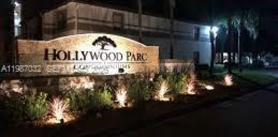 Condo in Hollywood, Florida, 2 bedrooms  № 2050430
