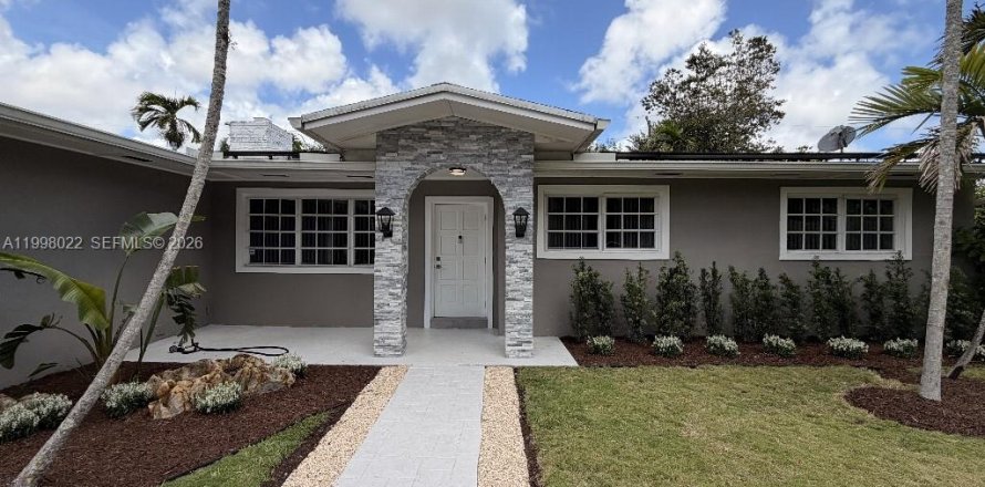 Villa ou maison à Miami, Floride 4 chambres, 172.05 m2 № 2065026