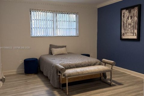 Villa ou maison à vendre à Miami, Floride: 4 chambres, 172.05 m2 № 2065026 - photo 14