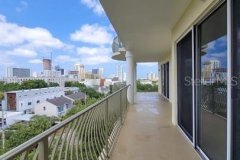 Condo in Saint Petersburg, Florida, 2 bedrooms  № 1909145 - photo 10