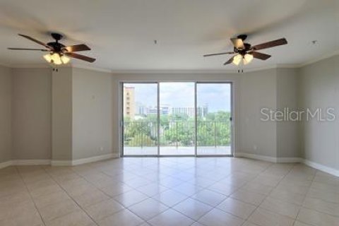 Condo in Saint Petersburg, Florida, 2 bedrooms  № 1909145 - photo 5