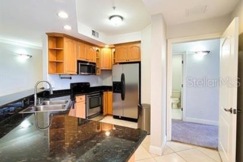 Condo in Saint Petersburg, Florida, 2 bedrooms  № 1909145 - photo 9