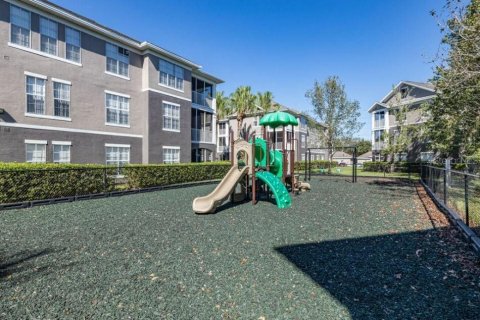 Condo in Tampa, Florida, 2 bedrooms  № 1875868 - photo 16