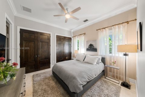 Casa en venta en Coral Gables, Florida, 6 dormitorios, 494.8 m2 № 1950869 - foto 20