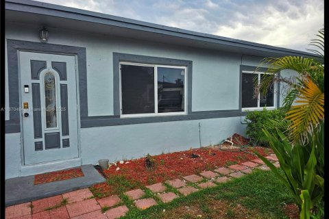 House in Fort Lauderdale, Florida 3 bedrooms, 126.35 sq.m. № 1978376 - photo 4