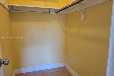 Condo in Coral Springs, Florida, 2 bedrooms  № 1971625 - photo 10