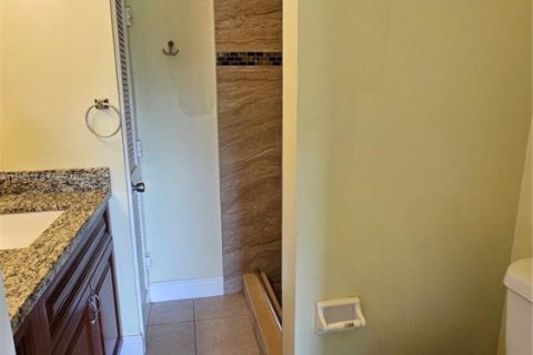 Condo in Coral Springs, Florida, 2 bedrooms  № 1971625 - photo 12