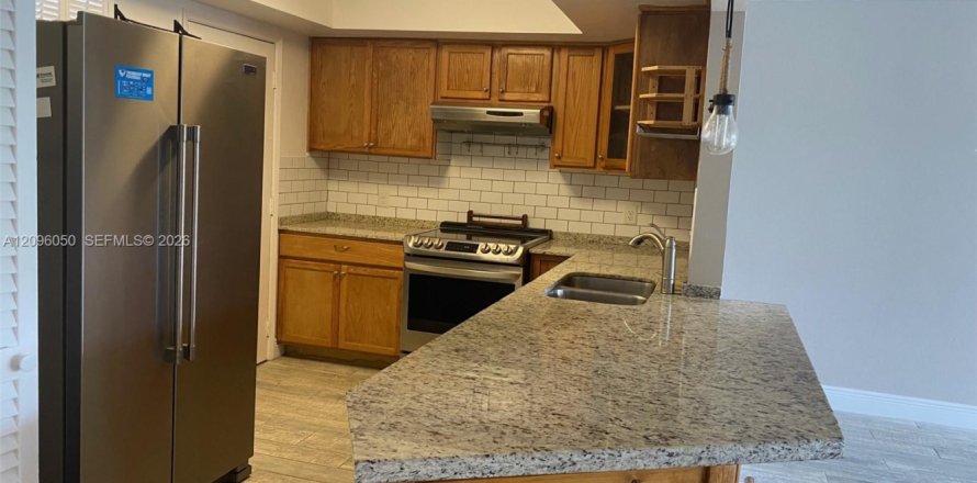 Condo à Miami, Floride, 2 chambres  № 2387135