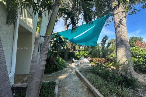 Снять в аренду квартиру в Форт-Лодердейл, Флорида 2 спальни, № 2049236 - фото 30