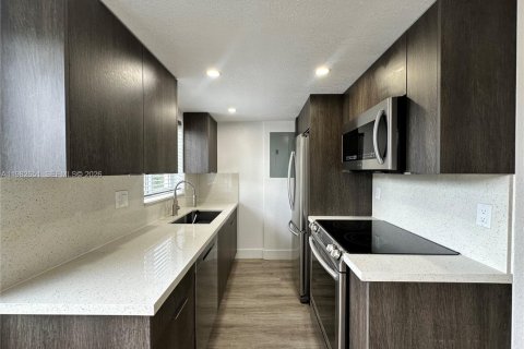 Квартира в Форт-Лодердейл, Флорида 2 спальни № 2049236