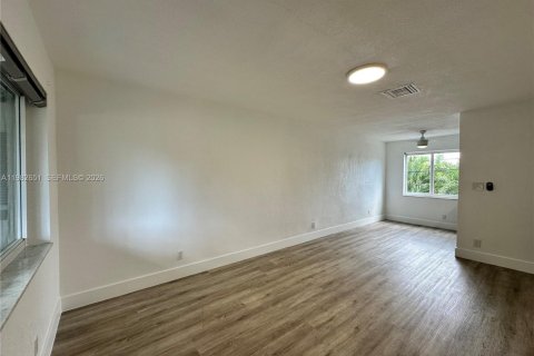 Снять в аренду квартиру в Форт-Лодердейл, Флорида 2 спальни, № 2049236 - фото 9