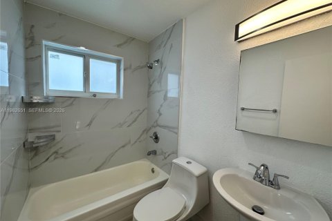 Снять в аренду квартиру в Форт-Лодердейл, Флорида 2 спальни, № 2049236 - фото 13