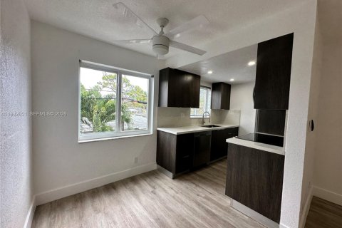 Снять в аренду квартиру в Форт-Лодердейл, Флорида 2 спальни, № 2049236 - фото 4