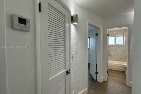 Снять в аренду квартиру в Форт-Лодердейл, Флорида 2 спальни, № 2049236 - фото 21