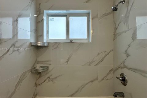 Снять в аренду квартиру в Форт-Лодердейл, Флорида 2 спальни, № 2049236 - фото 14