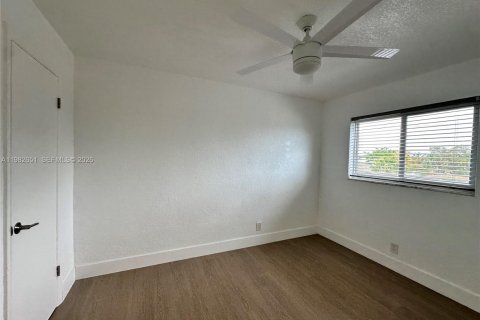 Снять в аренду квартиру в Форт-Лодердейл, Флорида 2 спальни, № 2049236 - фото 16