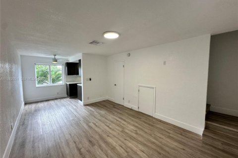 Снять в аренду квартиру в Форт-Лодердейл, Флорида 2 спальни, № 2049236 - фото 7