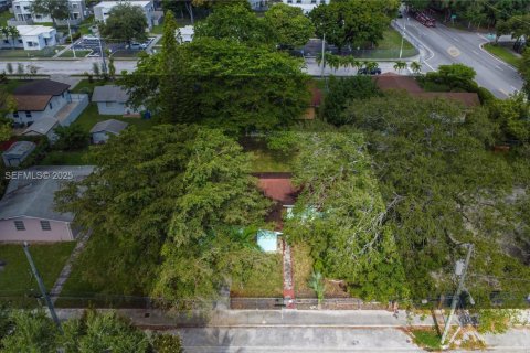 Villa ou maison à vendre à Miami, Floride: 3 chambres, 117.99 m2 № 1990731 - photo 25