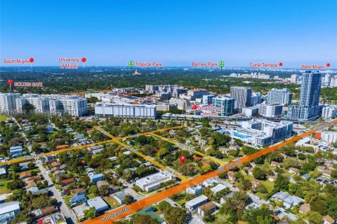 Villa ou maison à vendre à Miami, Floride: 3 chambres, 117.99 m2 № 1990731 - photo 5