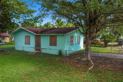 Villa ou maison à vendre à Miami, Floride: 3 chambres, 117.99 m2 № 1990731 - photo 21