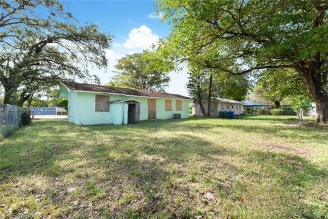 Villa ou maison à vendre à Miami, Floride: 3 chambres, 117.99 m2 № 1990731 - photo 16