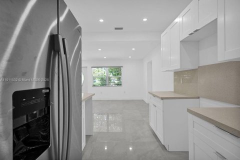 Villa ou maison à vendre à Miami Gardens, Floride: 3 chambres, 102.56 m2 № 1966792 - photo 7