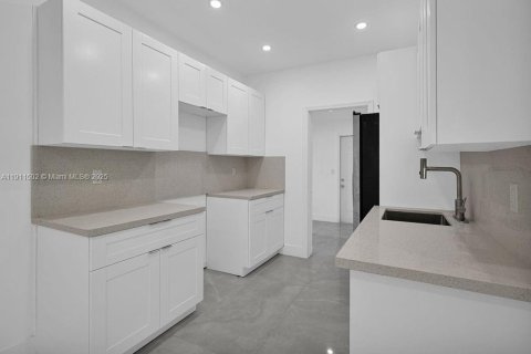 Villa ou maison à vendre à Miami Gardens, Floride: 3 chambres, 102.56 m2 № 1966792 - photo 12