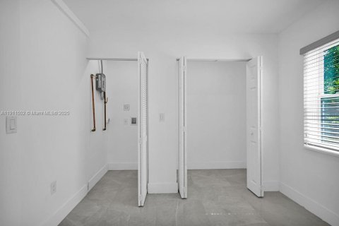 Villa ou maison à vendre à Miami Gardens, Floride: 3 chambres, 102.56 m2 № 1966792 - photo 17