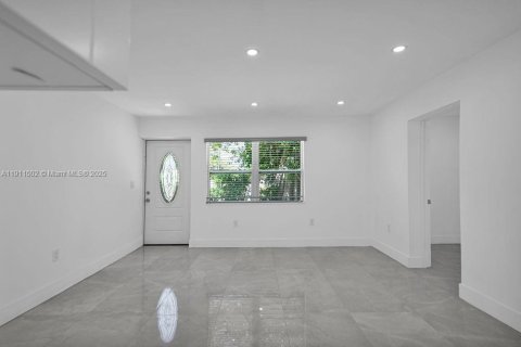 Villa ou maison à vendre à Miami Gardens, Floride: 3 chambres, 102.56 m2 № 1966792 - photo 10