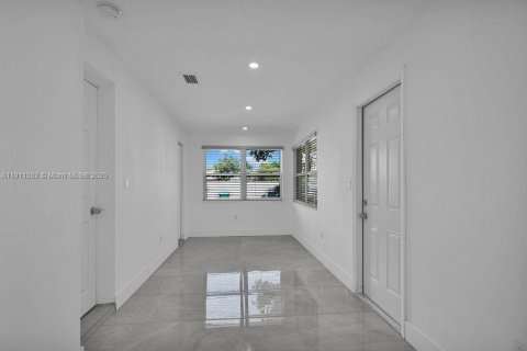 Villa ou maison à vendre à Miami Gardens, Floride: 3 chambres, 102.56 m2 № 1966792 - photo 21