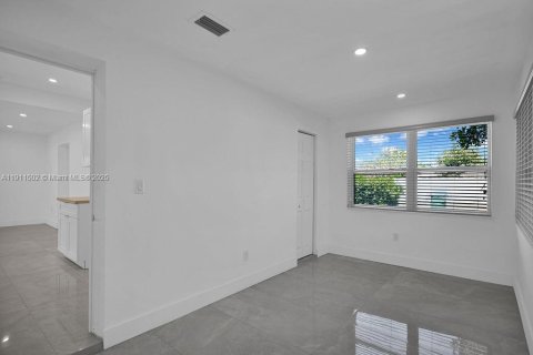 Villa ou maison à vendre à Miami Gardens, Floride: 3 chambres, 102.56 m2 № 1966792 - photo 24