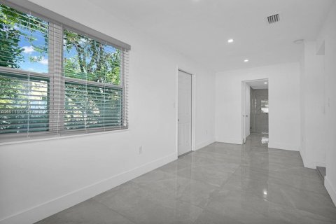 Villa ou maison à vendre à Miami Gardens, Floride: 3 chambres, 102.56 m2 № 1966792 - photo 22