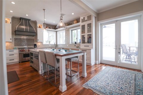 Casa en venta en Treasure Island, Florida, 4 dormitorios, 427.26 m2 № 1598659 - foto 14