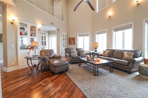 Casa en venta en Treasure Island, Florida, 4 dormitorios, 427.26 m2 № 1598659 - foto 19