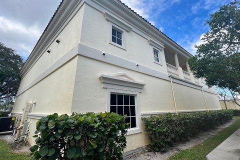 Villa ou maison à vendre à North Palm Beach, Floride: 4 chambres, 556.58 m2 № 2082326 - photo 5