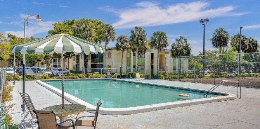 Condo à Coral Springs, Floride, 2 chambres  № 1093337