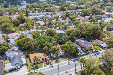 Купить виллу или дом в Майами, Флорида 3 спальни, 148.55м2, № 2048123 - фото 9