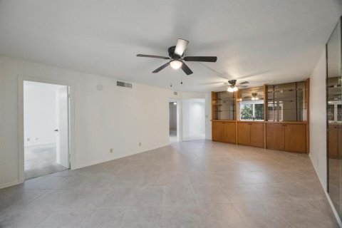 Condo in Clearwater, Florida, 2 bedrooms  № 1876605 - photo 14