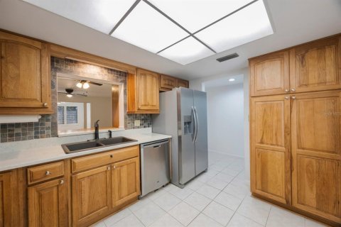 Condo in Clearwater, Florida, 2 bedrooms  № 1876605 - photo 8