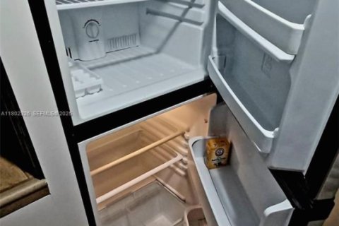 Condominio en venta en Sunny Isles Beach, Florida, 1 dormitorio, 33.44 m2 № 2034281 - foto 14