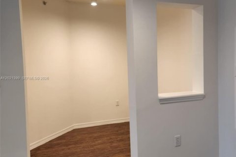 Condo in Fort Lauderdale, Florida, 1 bedroom  № 2086699 - photo 11