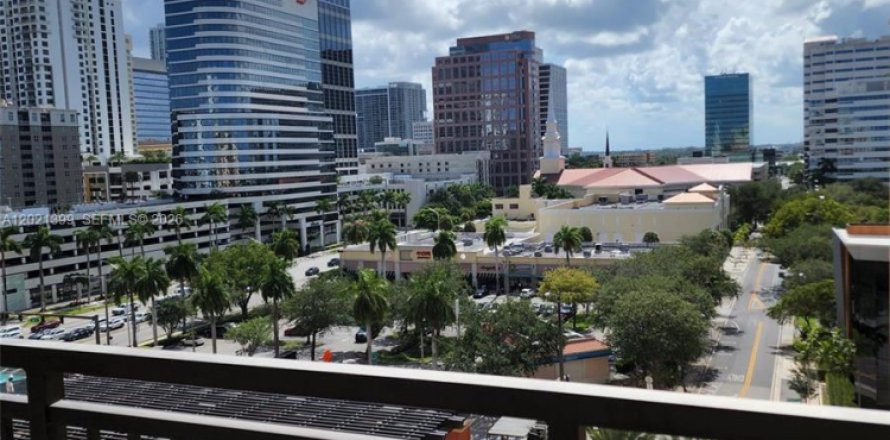 Condo in Fort Lauderdale, Florida, 1 bedroom  № 2086699
