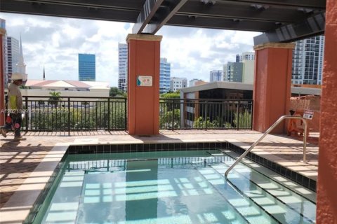 Condo in Fort Lauderdale, Florida, 1 bedroom  № 2086699 - photo 2
