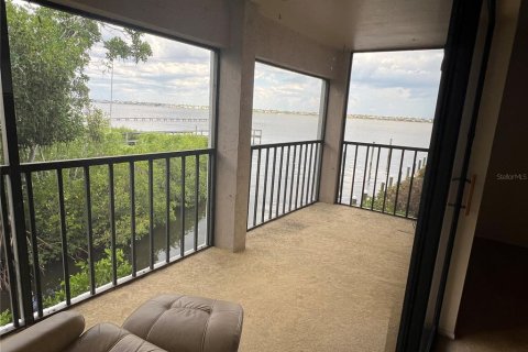 Condo in Ellenton, Florida, 2 bedrooms № 2239690 - photo 12