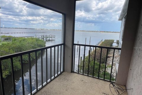 Condo in Ellenton, Florida, 2 bedrooms № 2239690 - photo 13